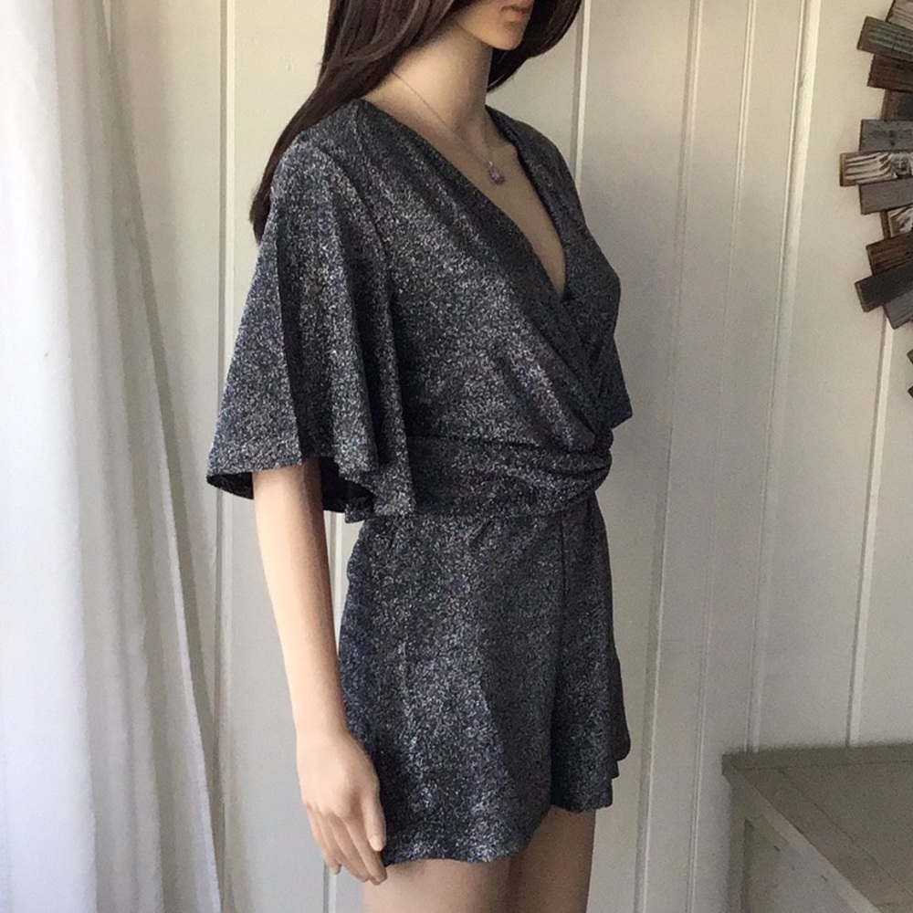 NWT  BEAUTIFUL BLACK/SILVER SHIMMER ROMPER - Picture 7 of 8